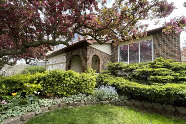 Milton, ON L9T 3T9,780 Woodward AVE