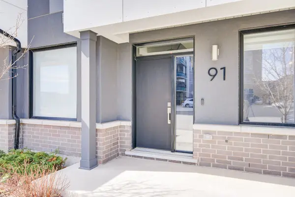 Oakville, ON L6H 0X4,91 Grovewood Common