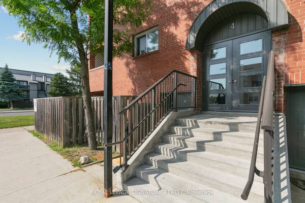 Mississauga, ON L5N 3L3,2866 Battleford RD W #4E