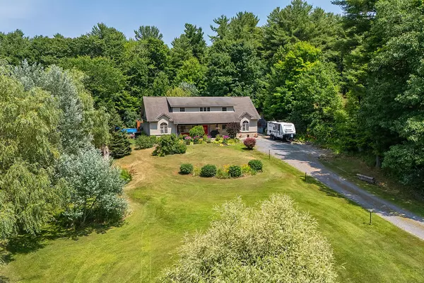 211 Fitzsimmons RD, Leeds And The Thousand Islands, ON K0E 1L0