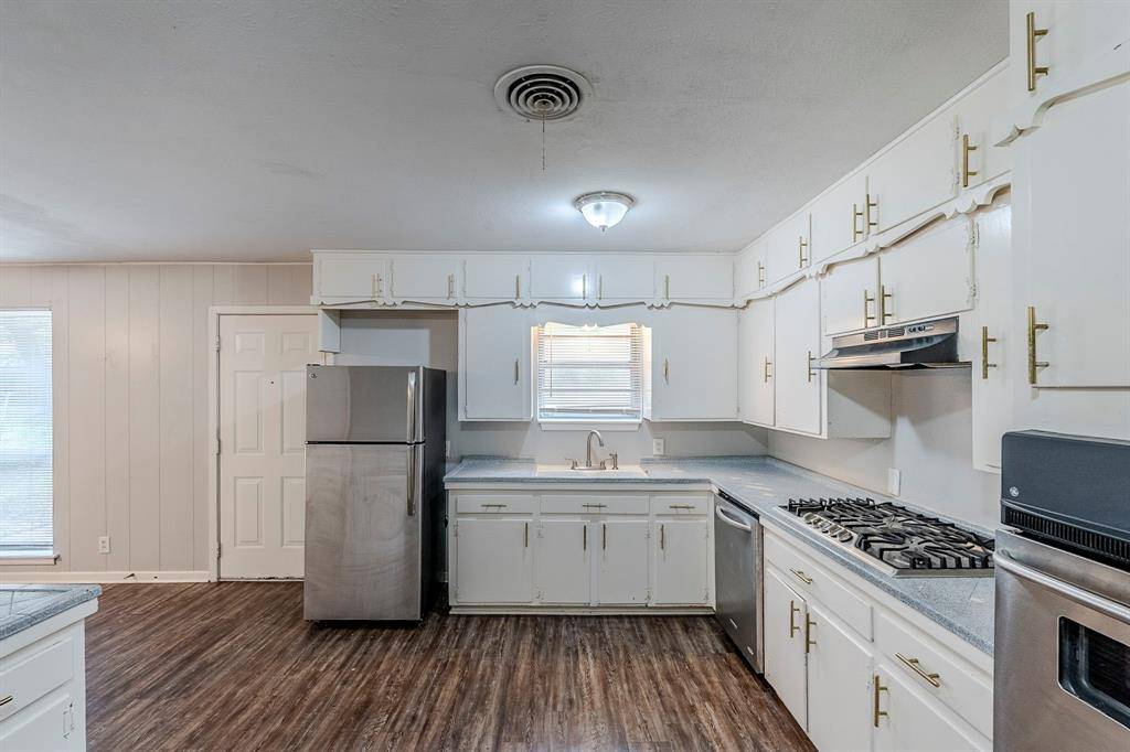 Fort Worth, TX 76133,5729 Wales Avenue