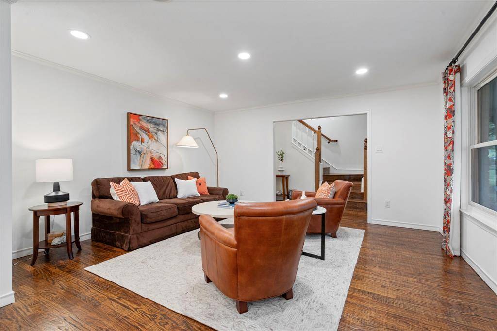 Dallas, TX 75218,10915 Ridgemeadow Drive