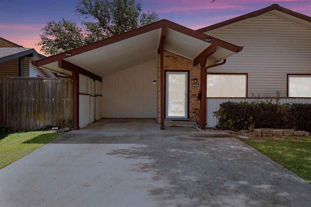 708 Baruna Circle, Garland, TX 75043