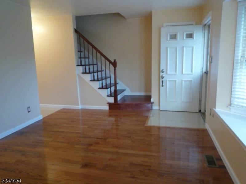 2108 Jamestown Cmn, Hillsborough Twp., NJ 08844