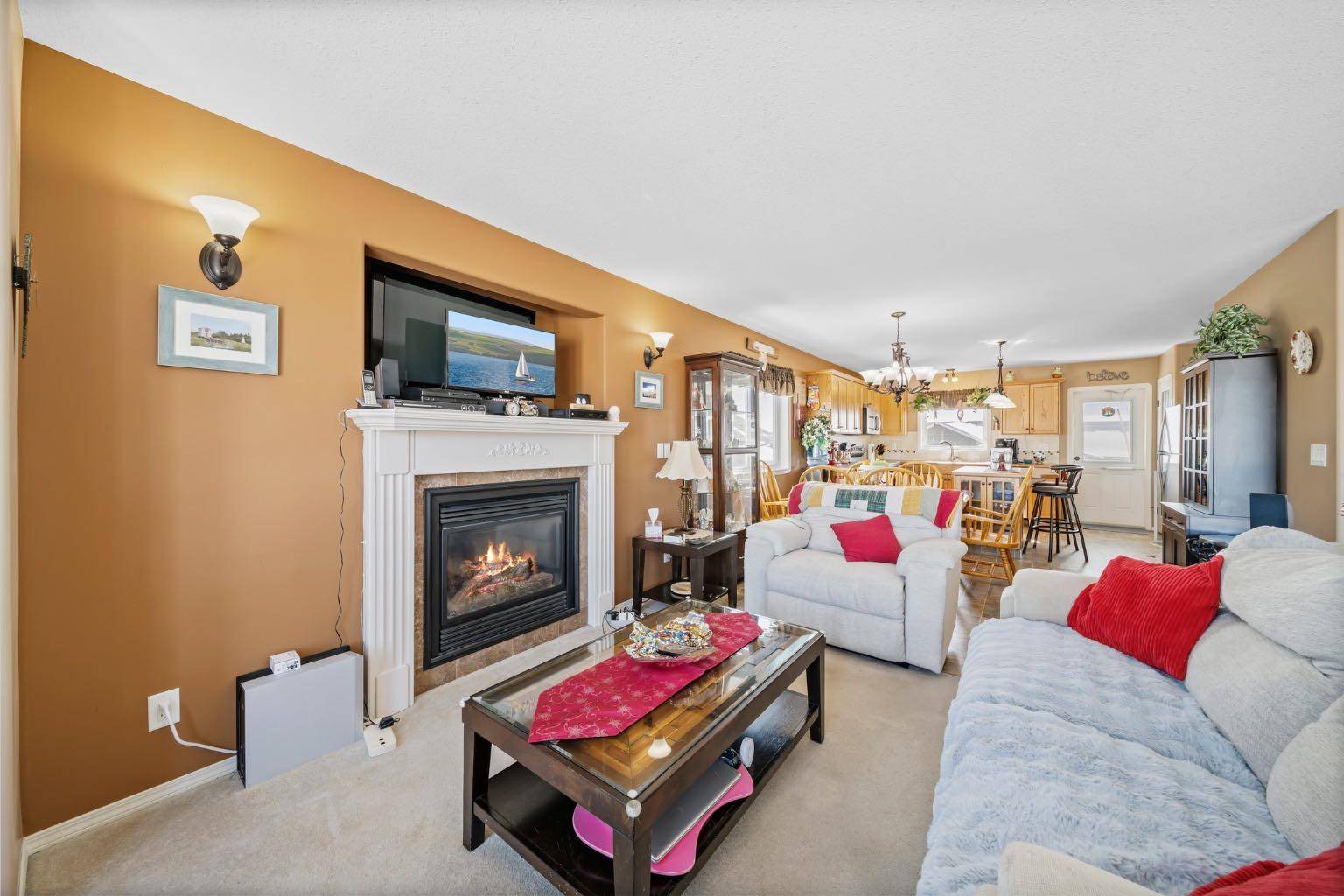 Blackfalds, AB T4M 0E2,74 Pine CRES