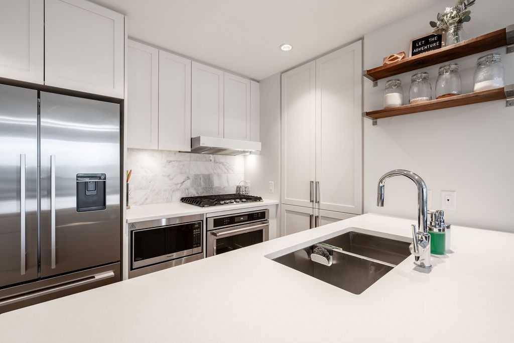 Calgary, AB T2E 7Y1,46 9 ST NE #411