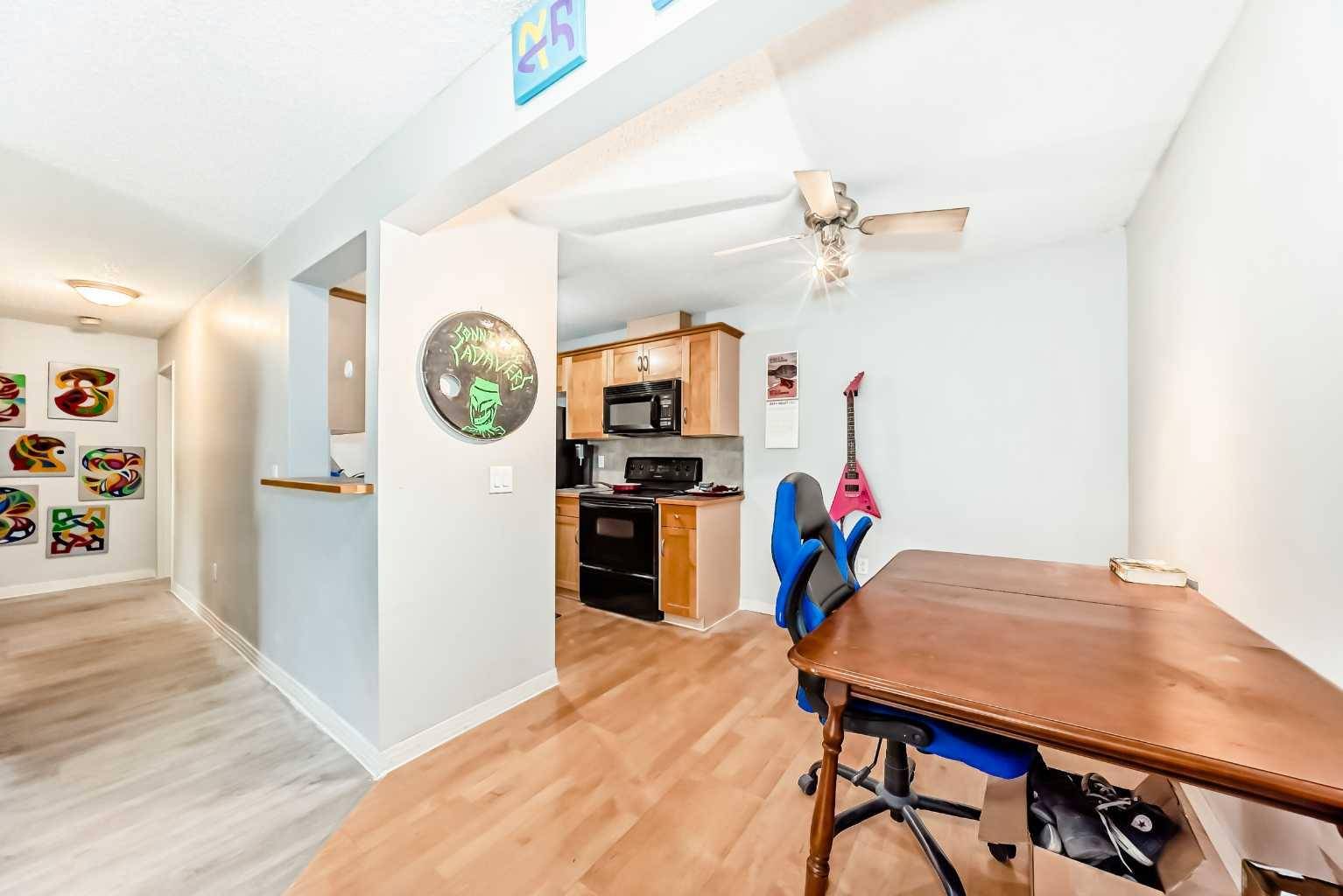 Calgary, AB T2J 5P6,13045 6 ST SW #4305