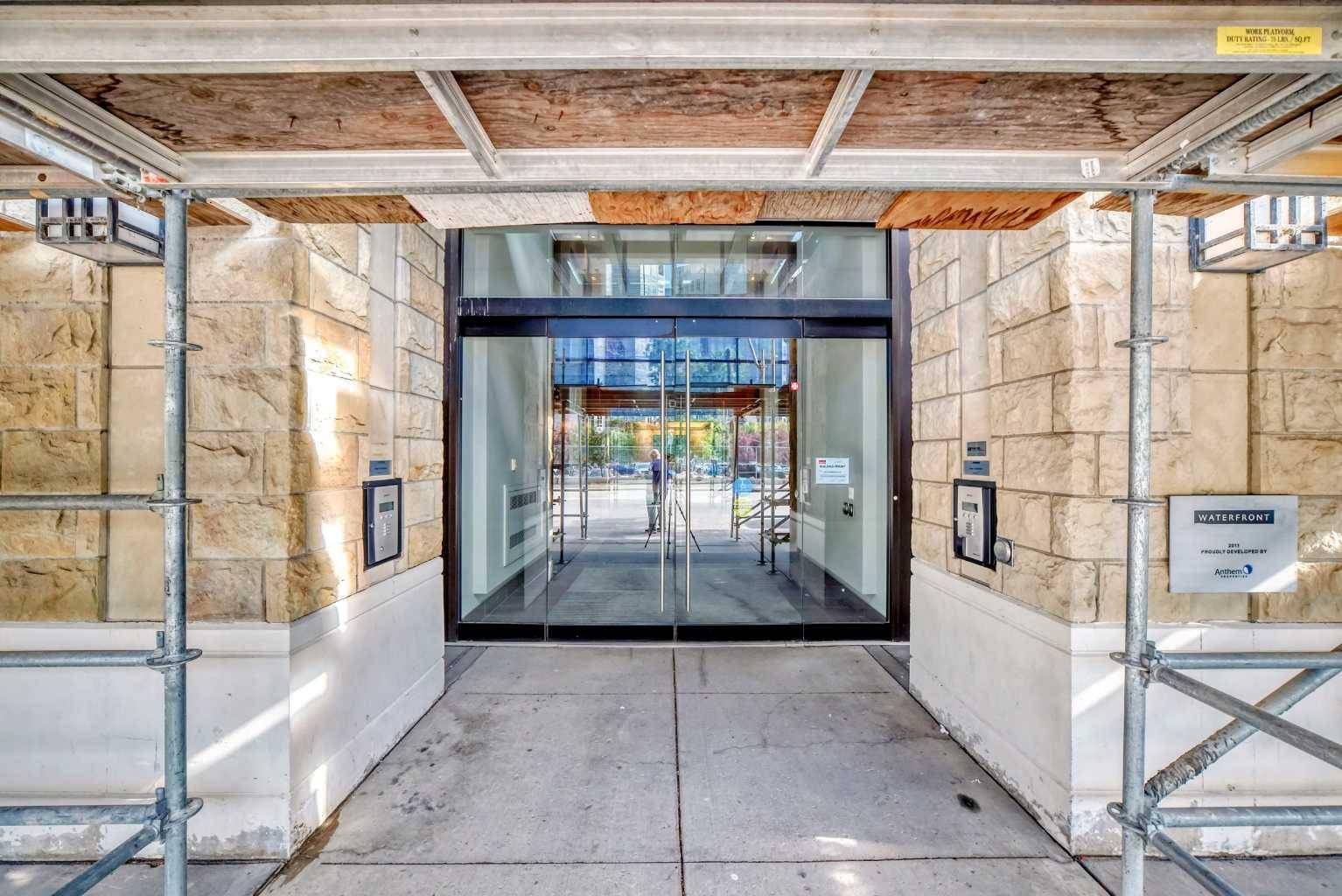 Calgary, AB T2P 0W3,222 Riverfront AVE SW #821