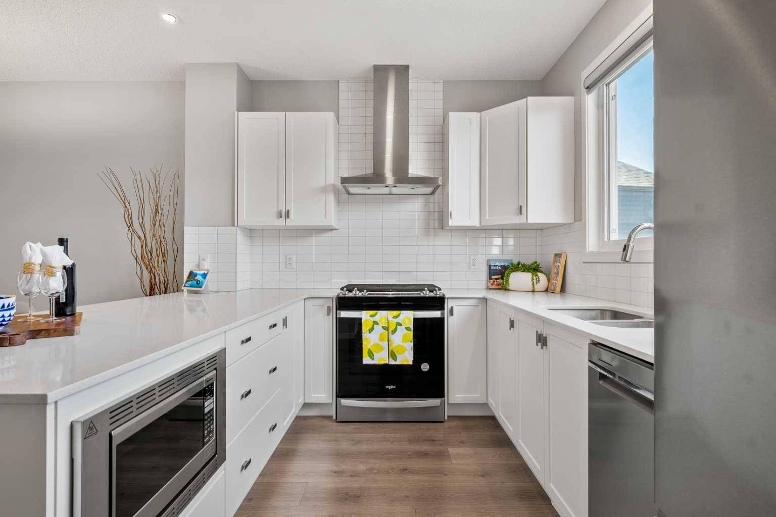 262 Aquila WAY NW, Calgary, AB T3R 1Z9