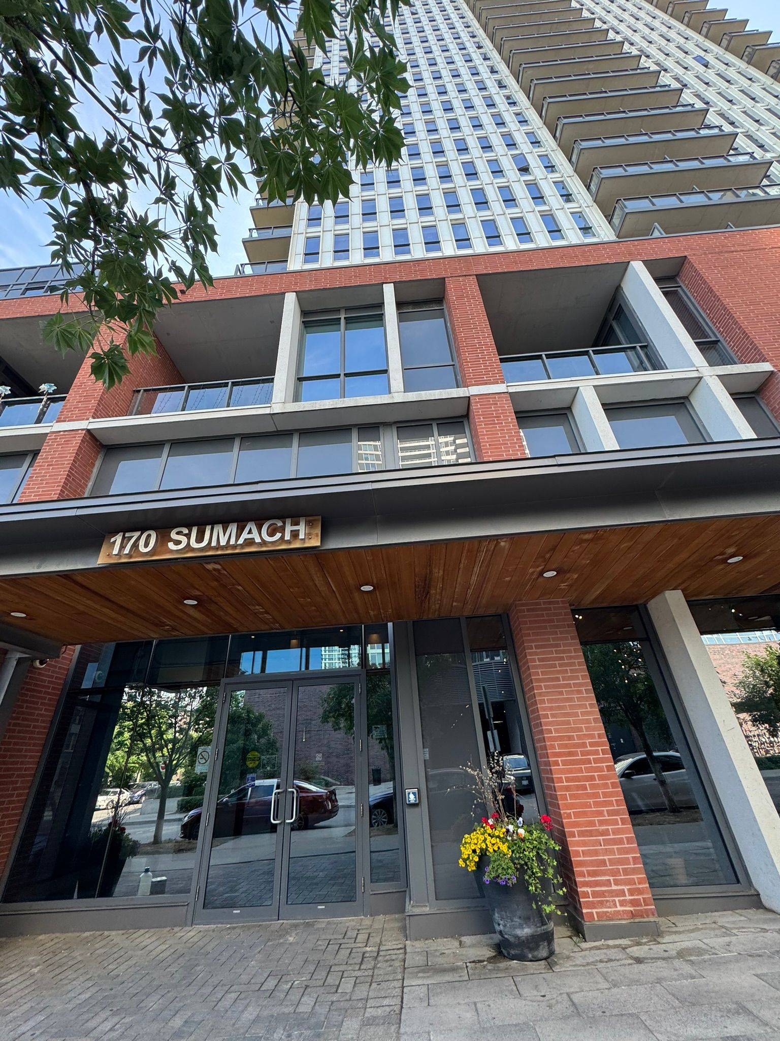 170 Sumach ST #504, Toronto C08, ON M5A 0C3