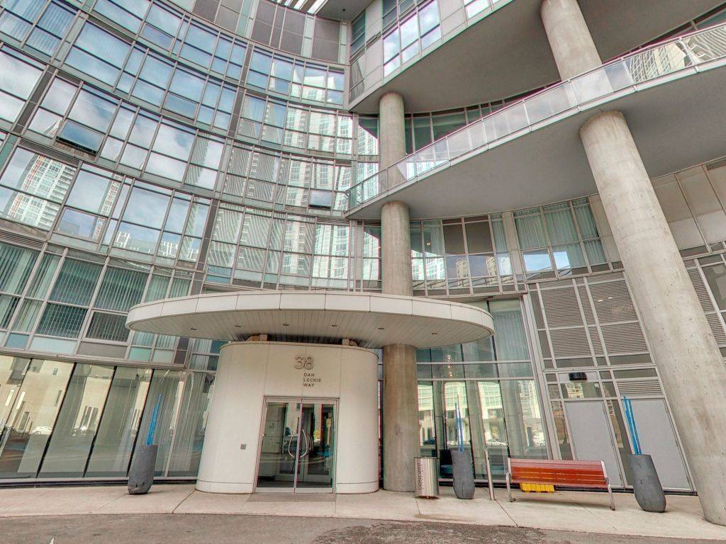 Toronto C01, ON M5V 2V6,38 Dan Leckie WAY #2507