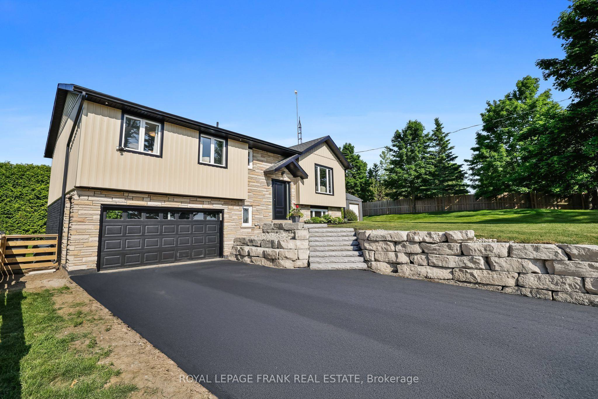 Clarington, ON L1C 6V5,9003 Longsault RD