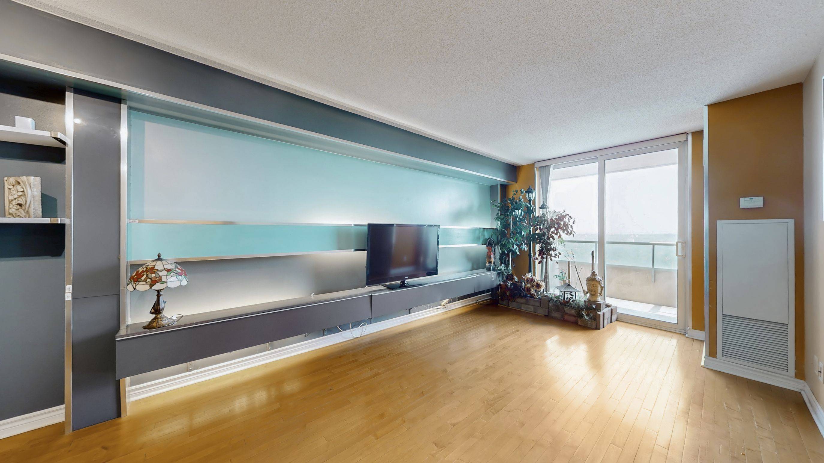Toronto E09, ON M1P 5C5,61 Town Centre CT E #2201