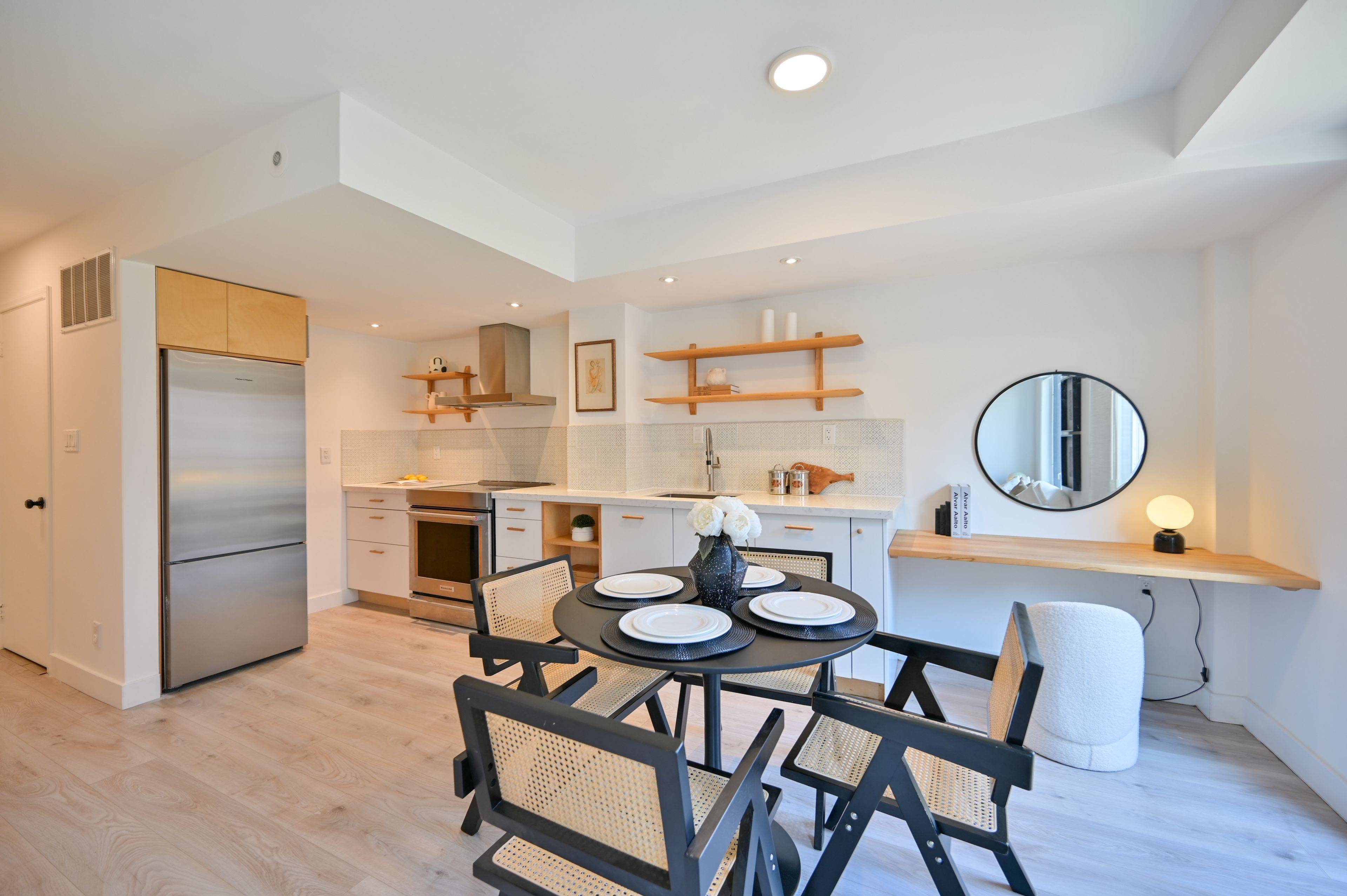 Toronto W01, ON M6K 1X2,18 Laidlaw ST #1030