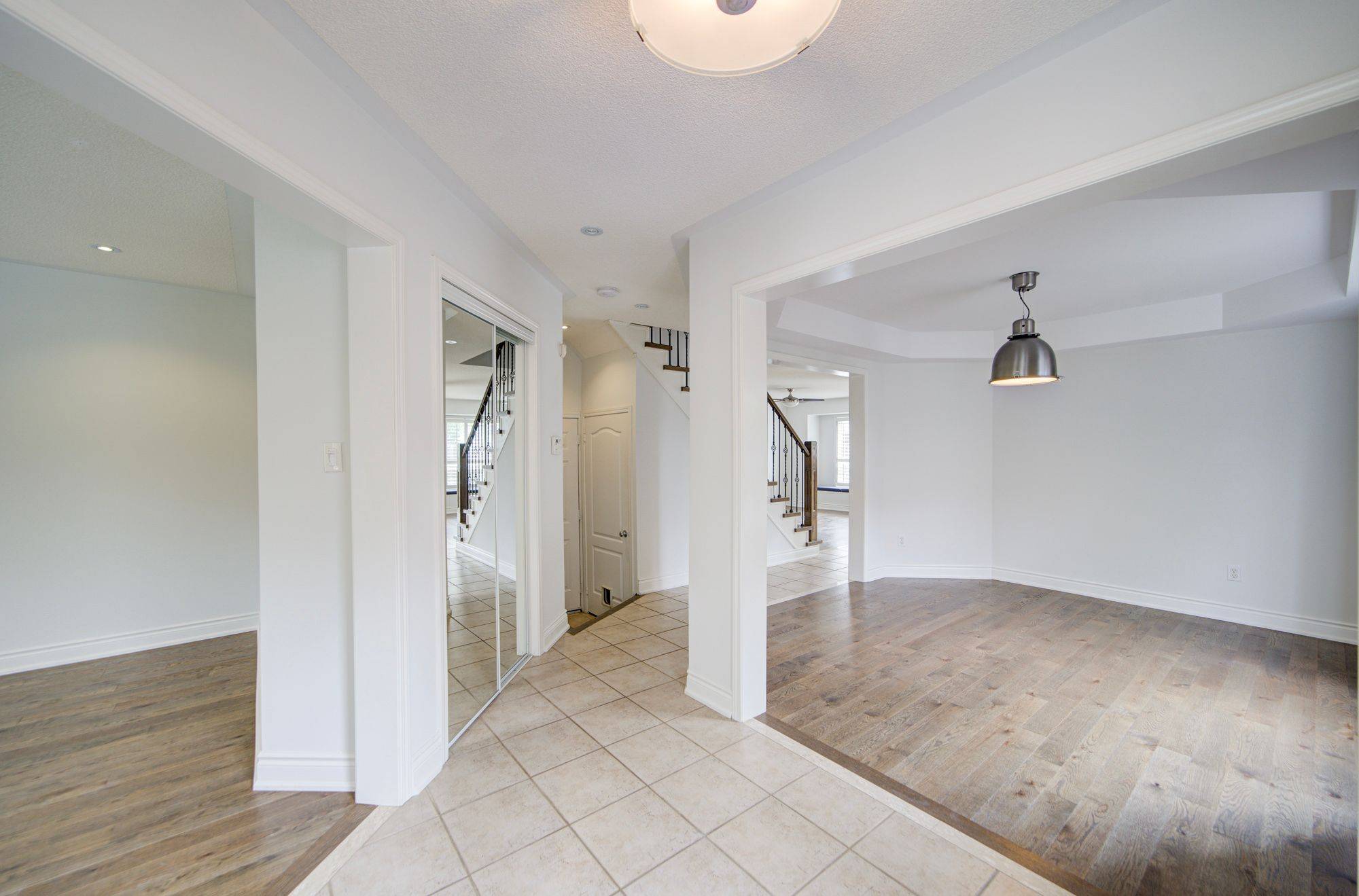 Mississauga, ON L5M 6M4,5572 Capri Gate