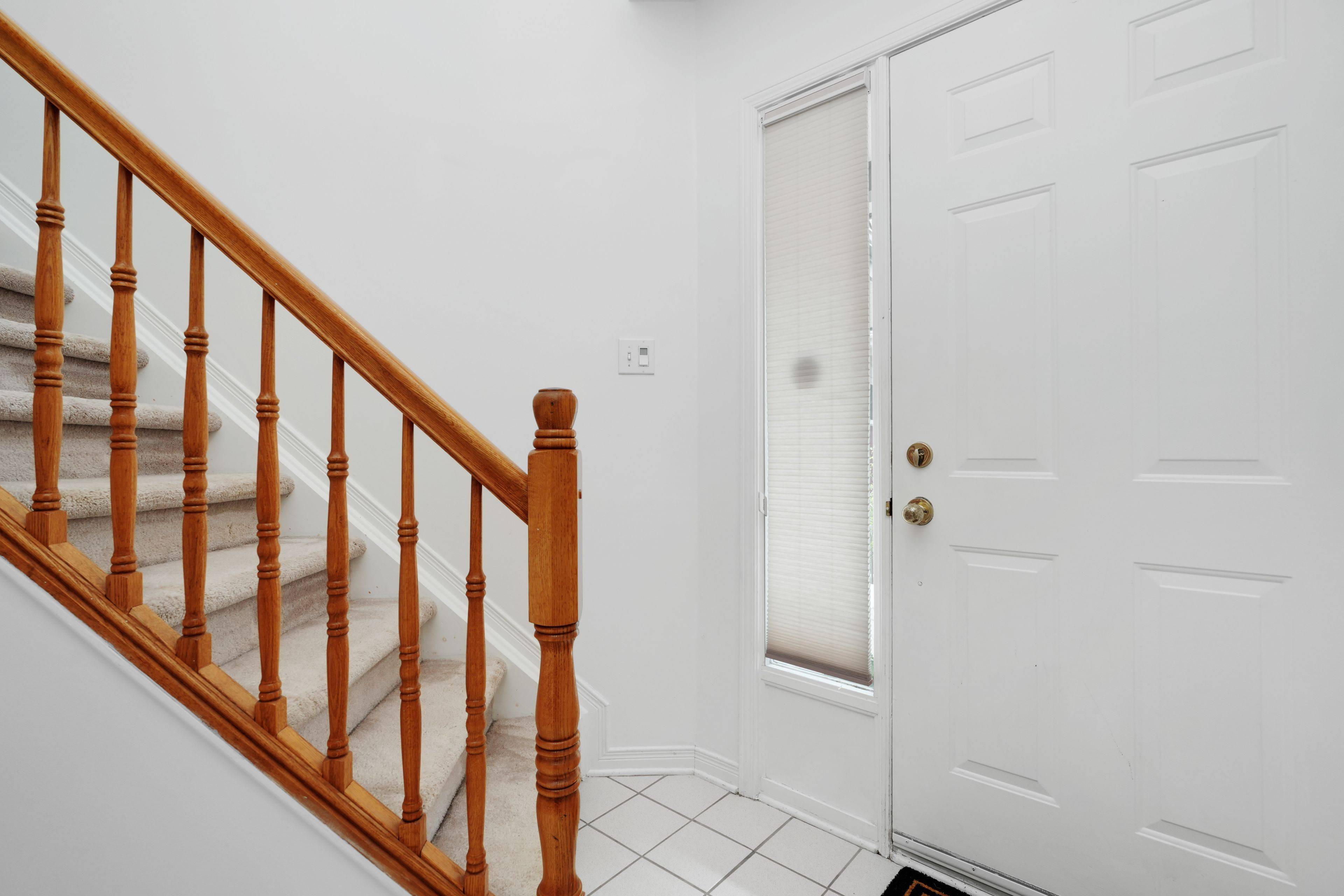 Kanata, ON K2K 2W1,116 Robson CT