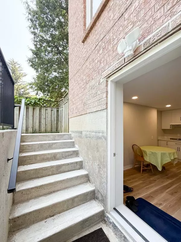 Toronto C14, ON M2N 4P4,188 Olive AVE #Unit 1