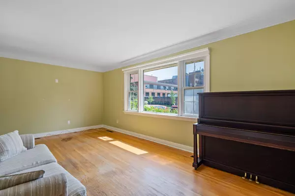 St. Thomas, ON N5R 4J4,15 Hepburn AVE