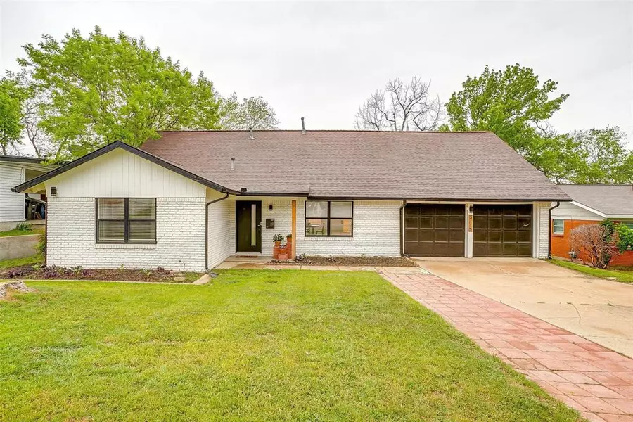 3113 Westfield Avenue, Fort Worth, TX 76133
