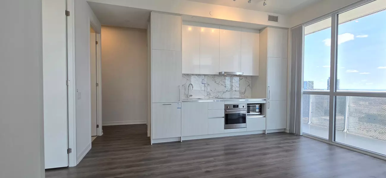 225 Commerce ST #4702, Vaughan, ON L4K 0R1