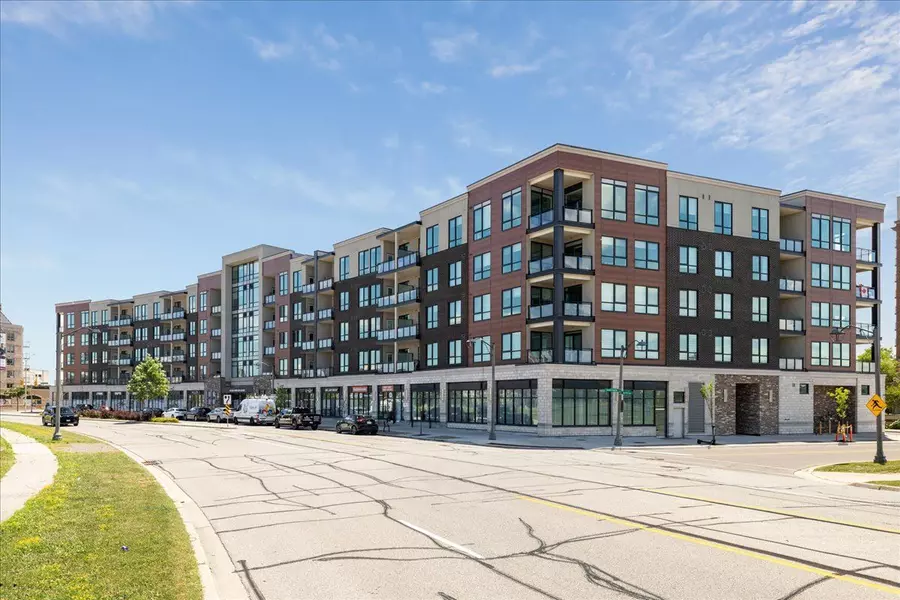 150 Oak Park BLVD #208, Oakville, ON L6H 3P2