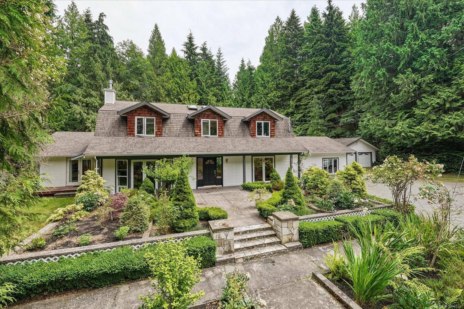 6940 Jacks Rd, Lantzville, BC V0R 2H0