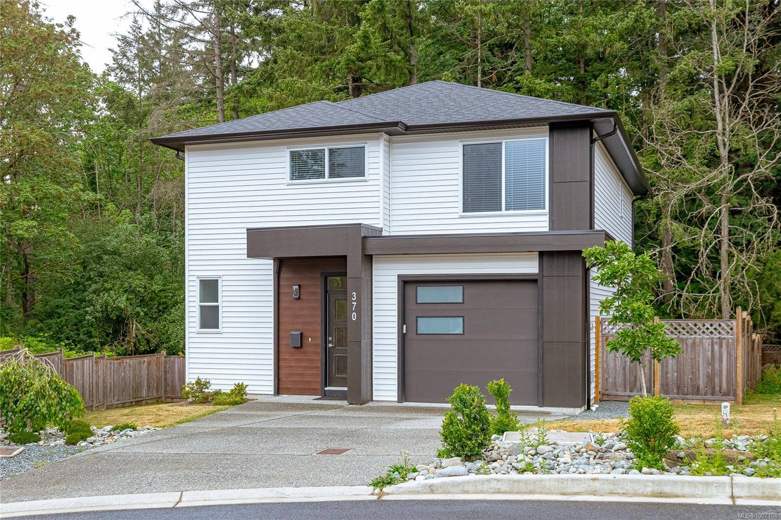 370 Vienna Pl, Nanaimo, BC V9R 0K6