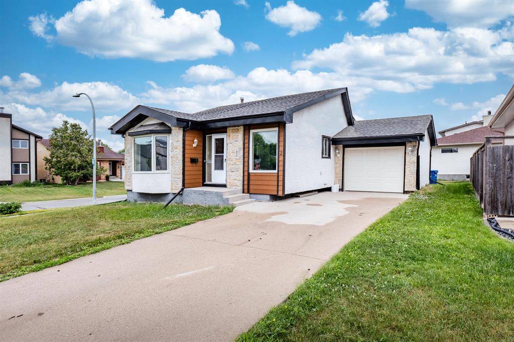 2 Harbour Bay, Winnipeg, MB R3T 5G6