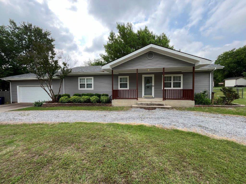 751 E Cooper Street, Van Alstyne, TX 75495