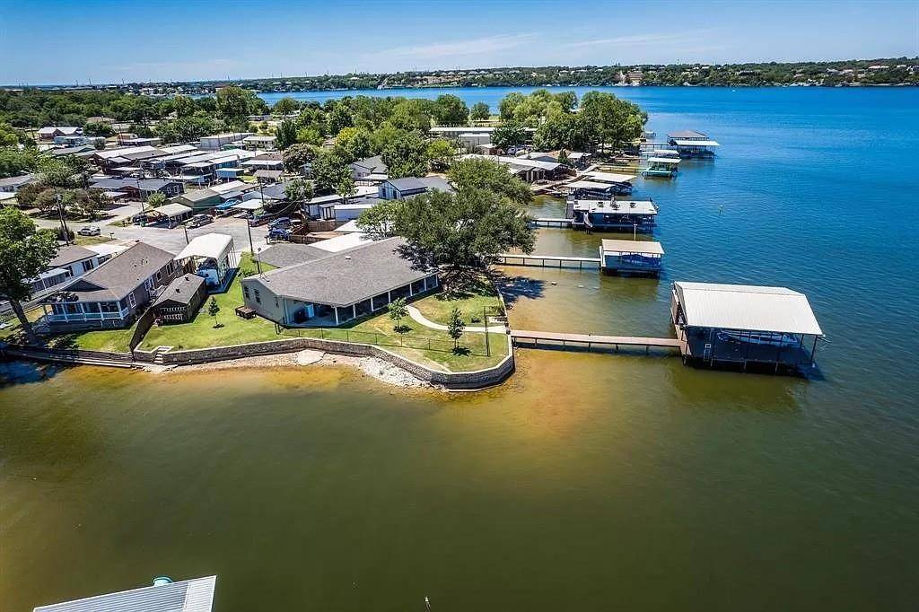 6501 Ashley Court,  Granbury,  TX 76049