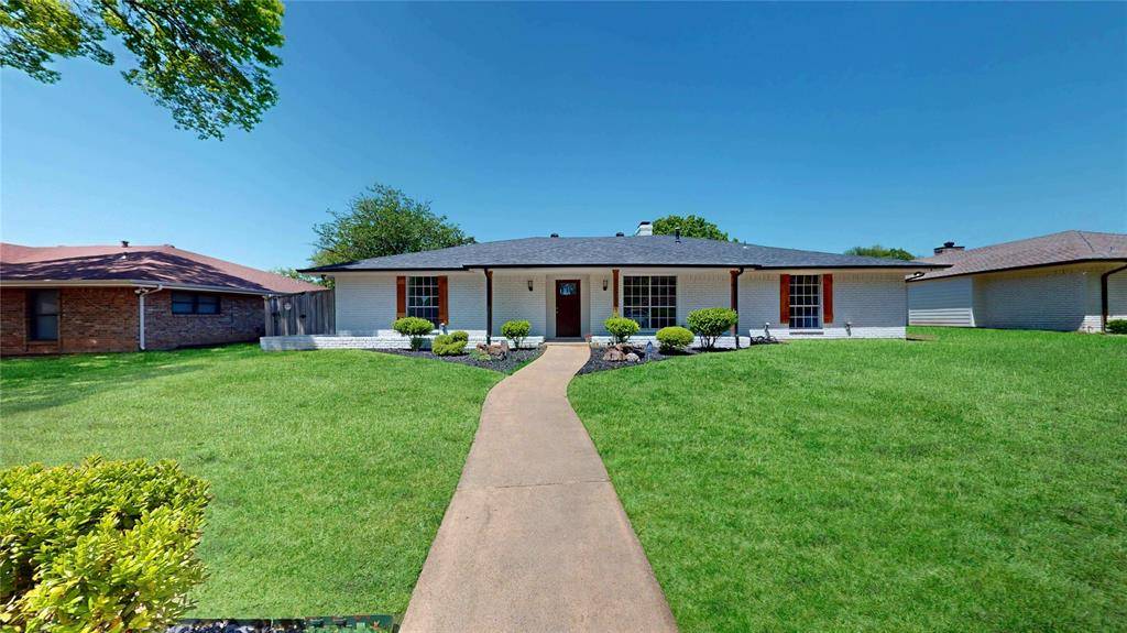1017 Cloverdale Lane, Desoto, TX 75115