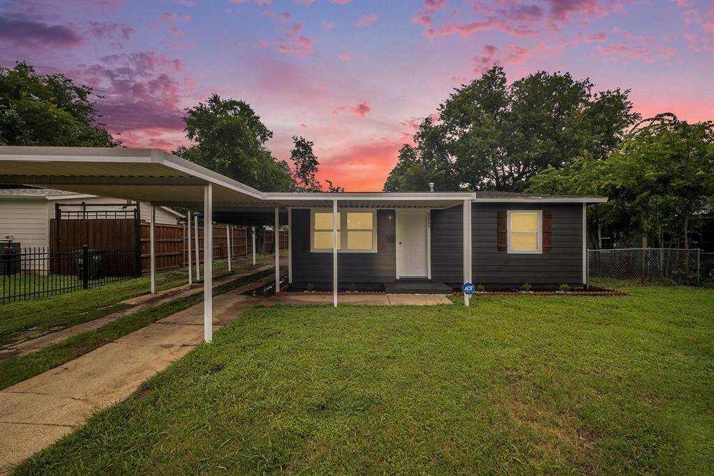 5525 Lester Granger Drive, Fort Worth, TX 76112