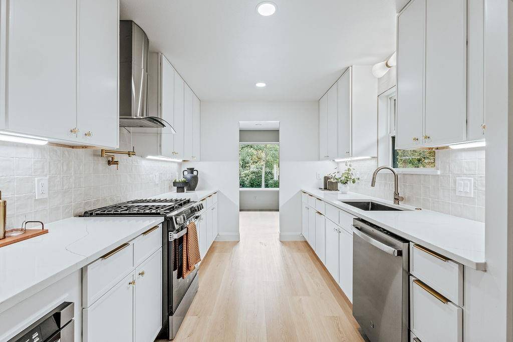 Dallas, TX 75228,1425 Mapleton Drive