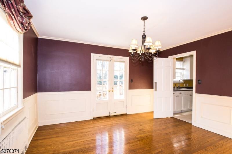 Westfield Town, NJ 07090,830 Summit Ave