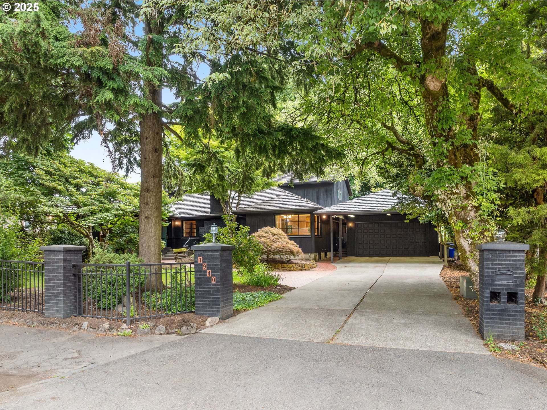 Portland, OR 97225,1940 SW 71ST AVE