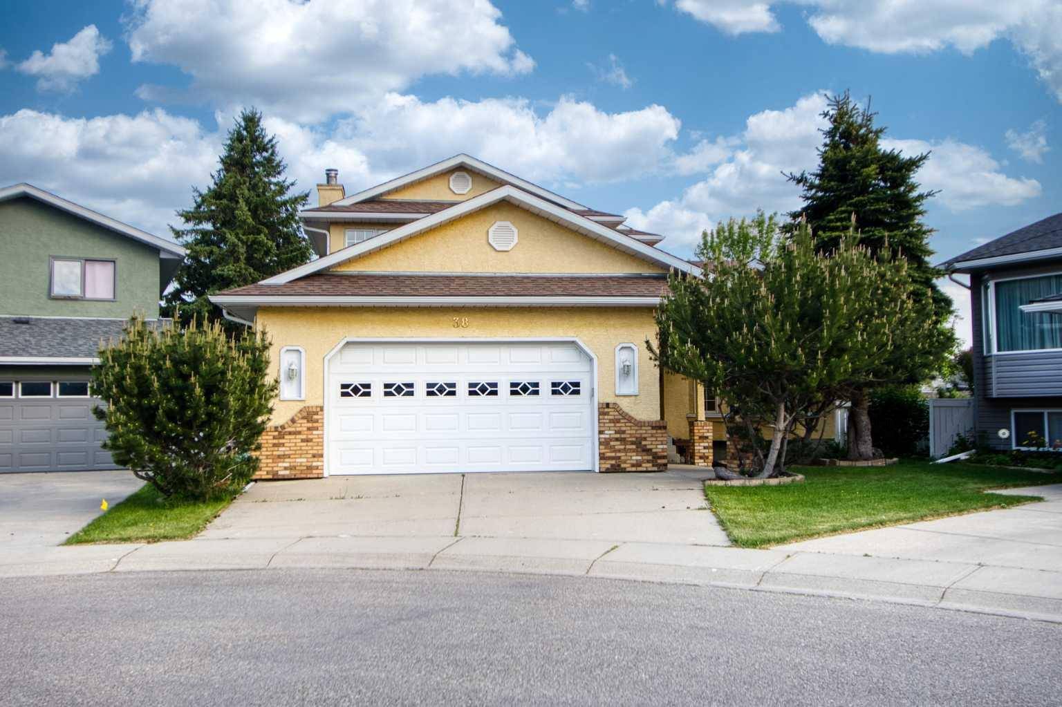38 Tiller PL SE, Airdrie, AB T4A 1S6