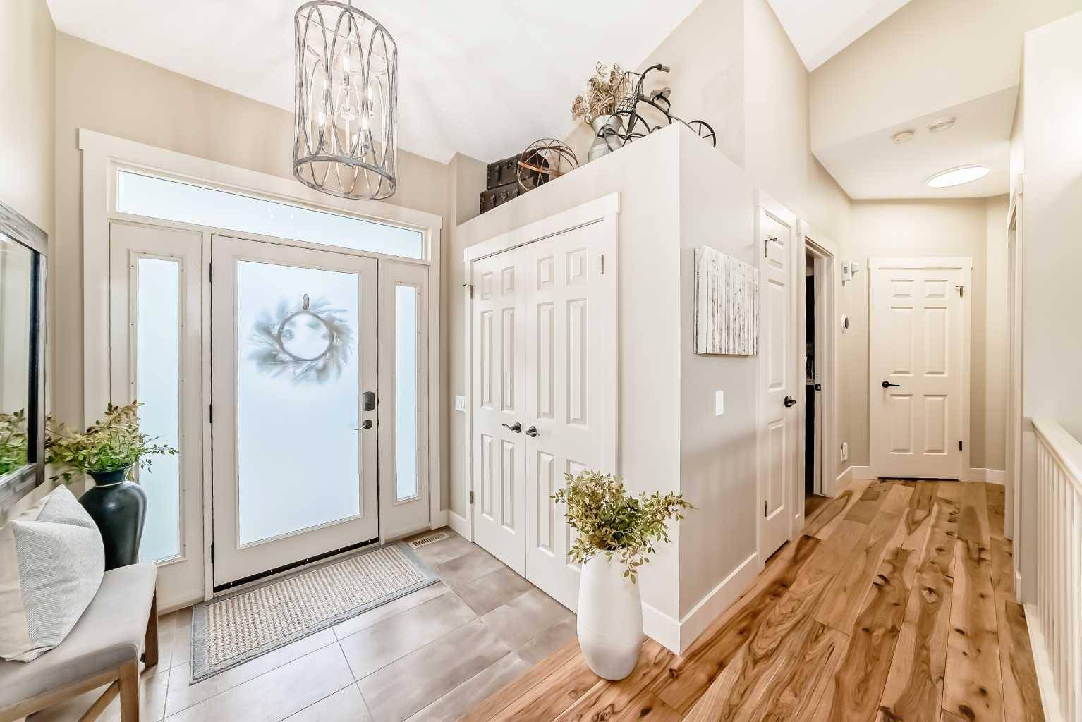 Cochrane, AB T4C 1S1,139 West Terrace PT