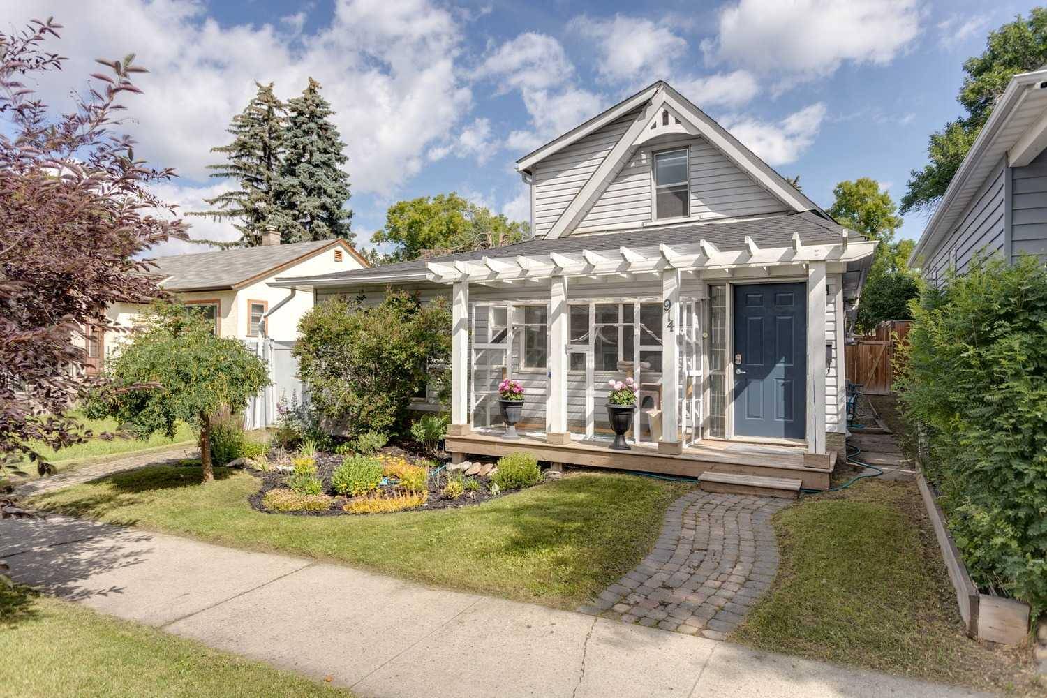 914 18 AVE NW, Calgary, AB T2M0V5