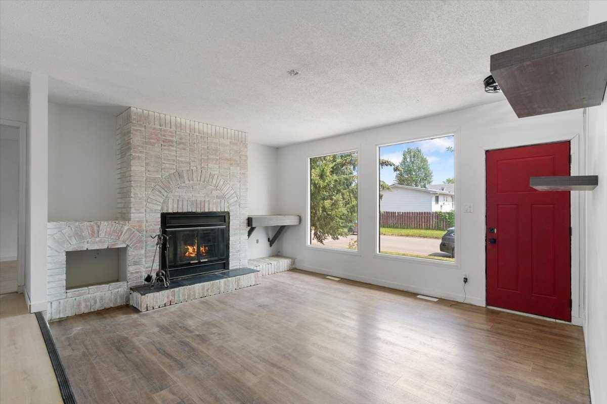 Hythe, AB T0H2C0,10407 103 AVE