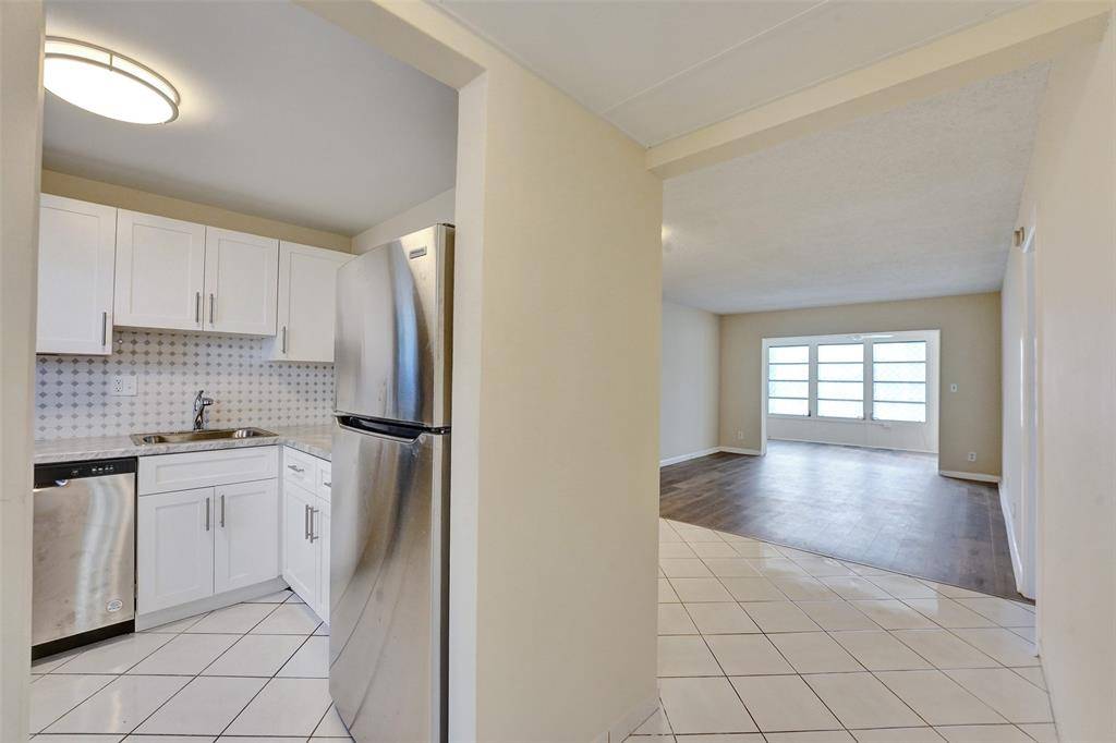 Margate, FL 33063,7897 Golf Circle Dr #105