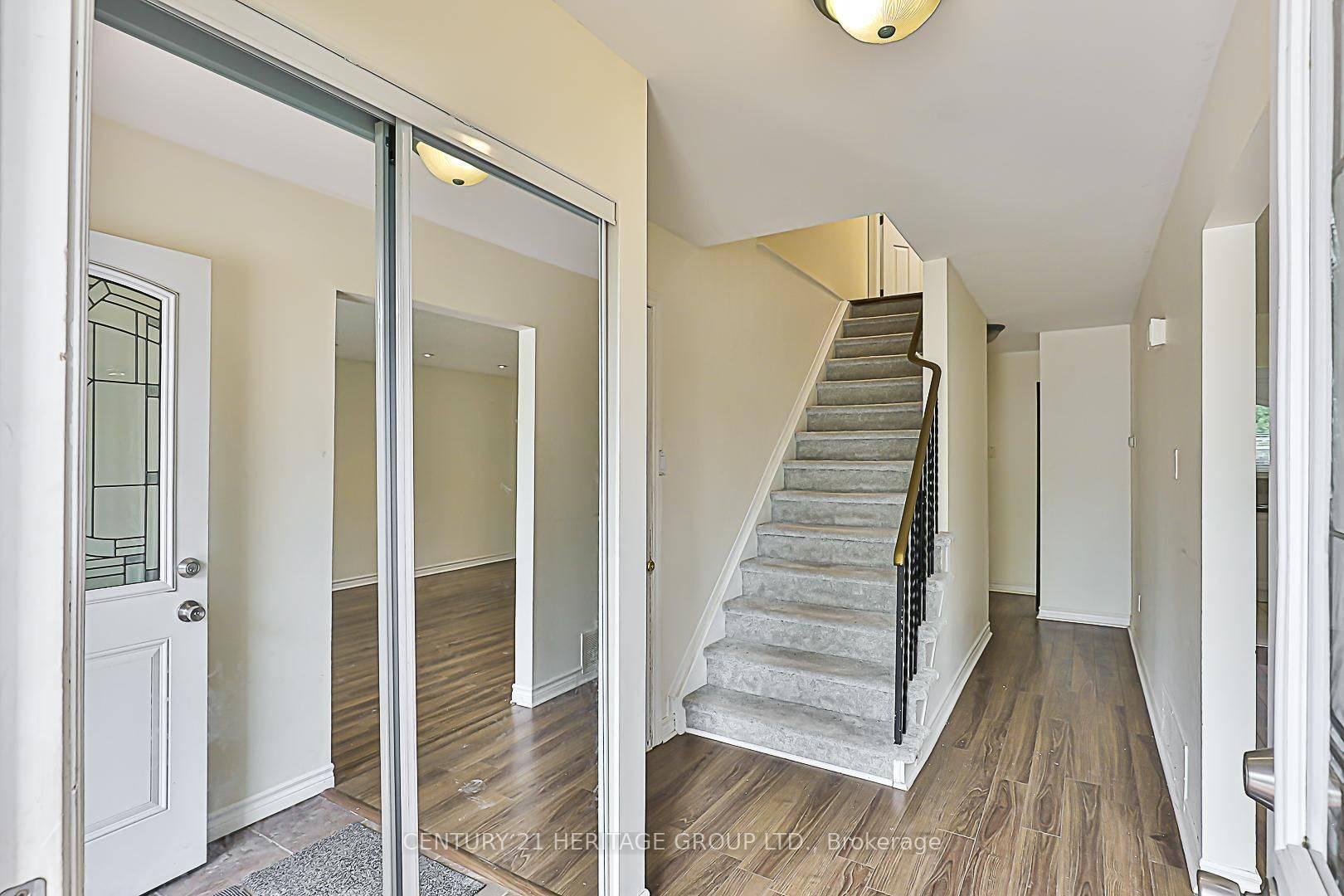 Newmarket, ON L3Y 1E8,143 Beswick DR