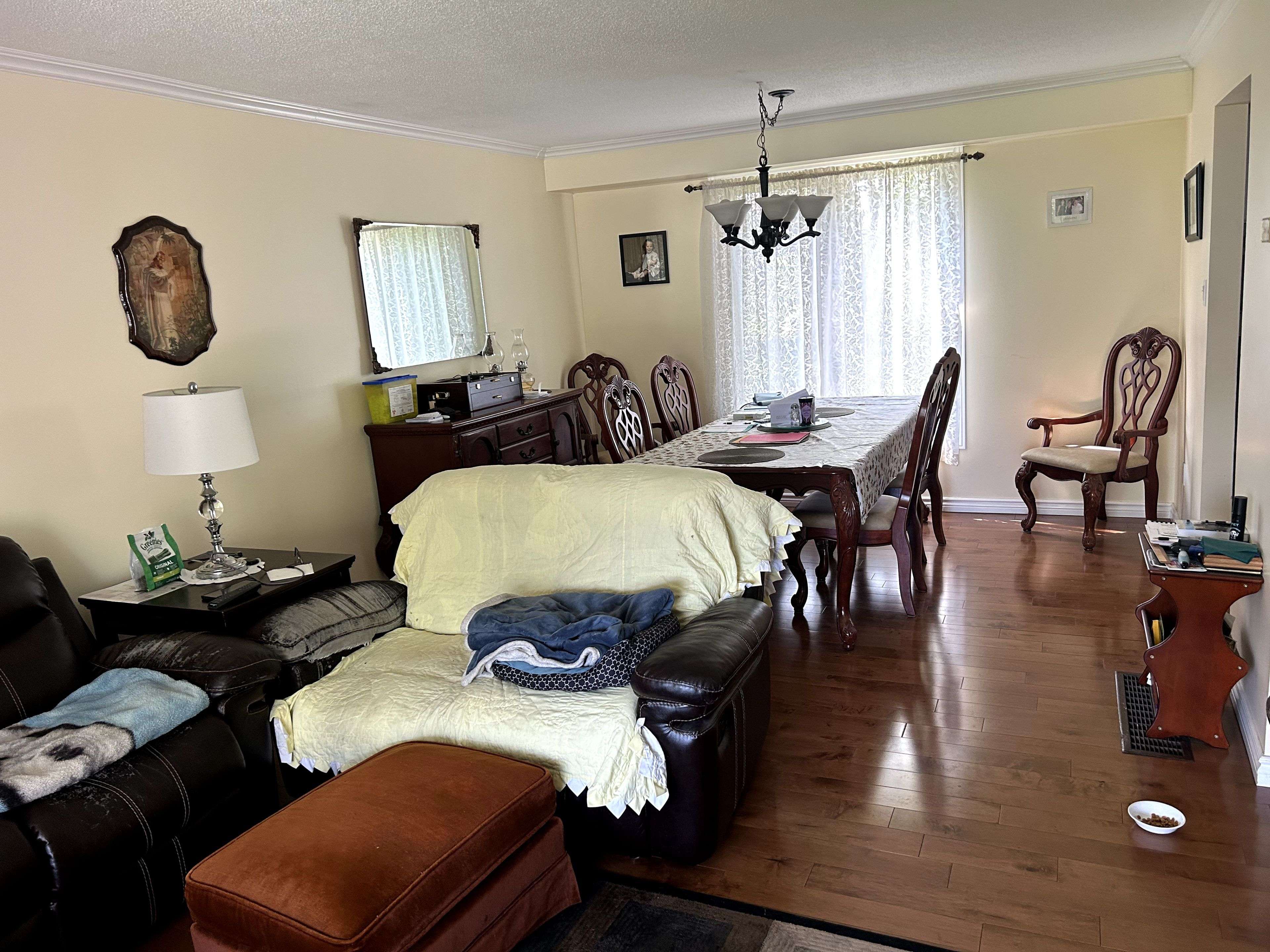 Barrie, ON L4M 2S2,2 Agnes ST