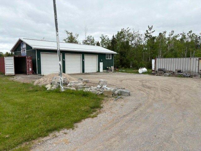 Oro-medonte, ON L4M 4Y8,1013 Penetanguishene RD