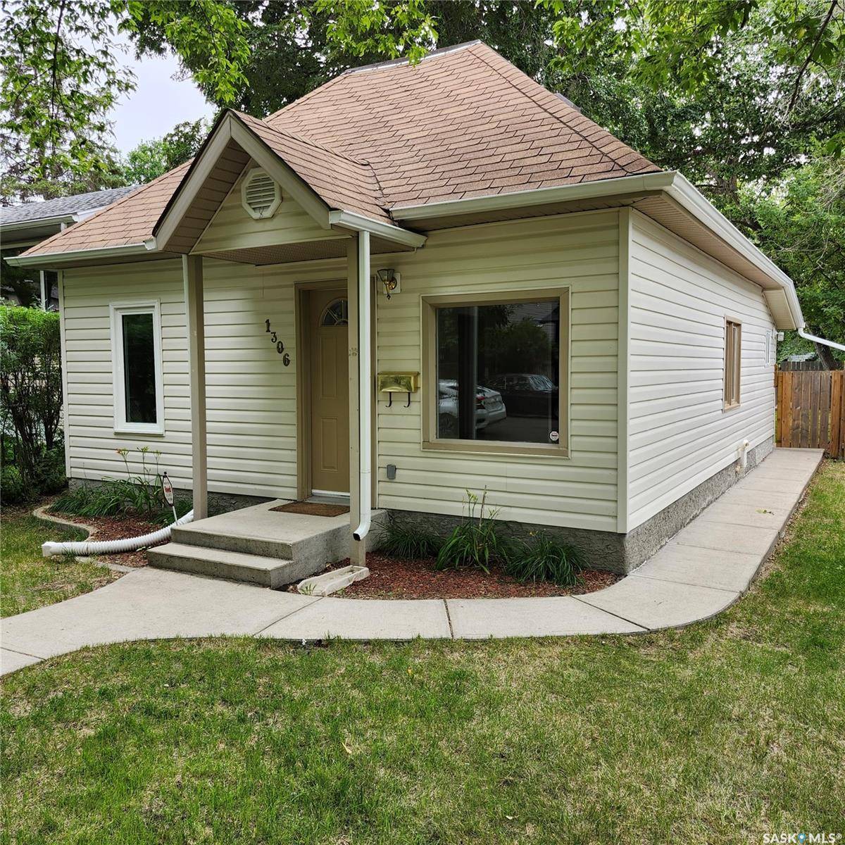 1306 Coy AVENUE, Saskatoon, SK S7M 0H4