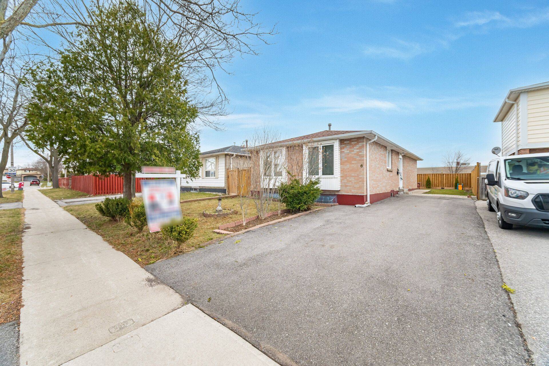 6 Sultan Pool DR, Toronto W10, ON M9V 4H2