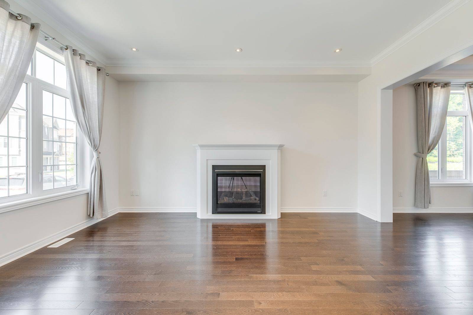 Oakville, ON L6M 0X3,259 Polly DR