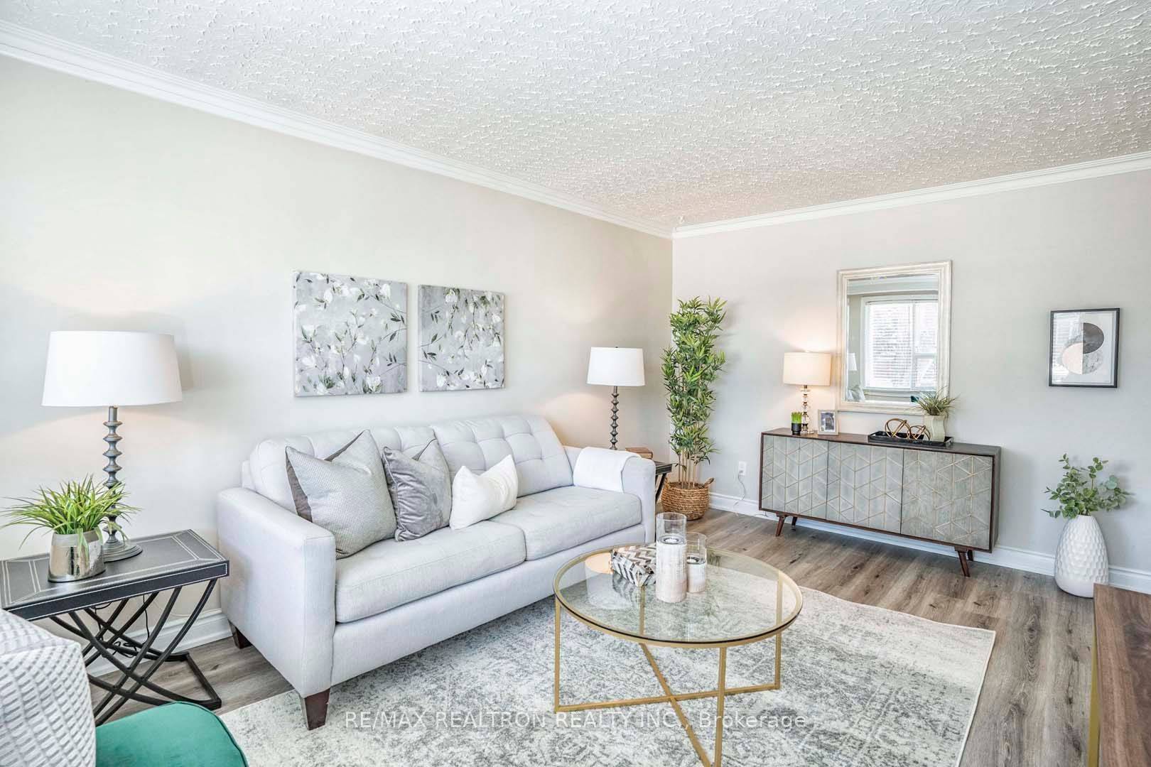 Oakville, ON L6K 2P2,235 Southview RD