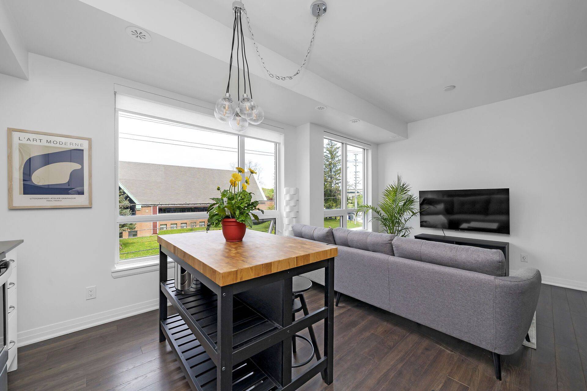 Mississauga, ON L5G 0B6,680 Atwater AVE #7