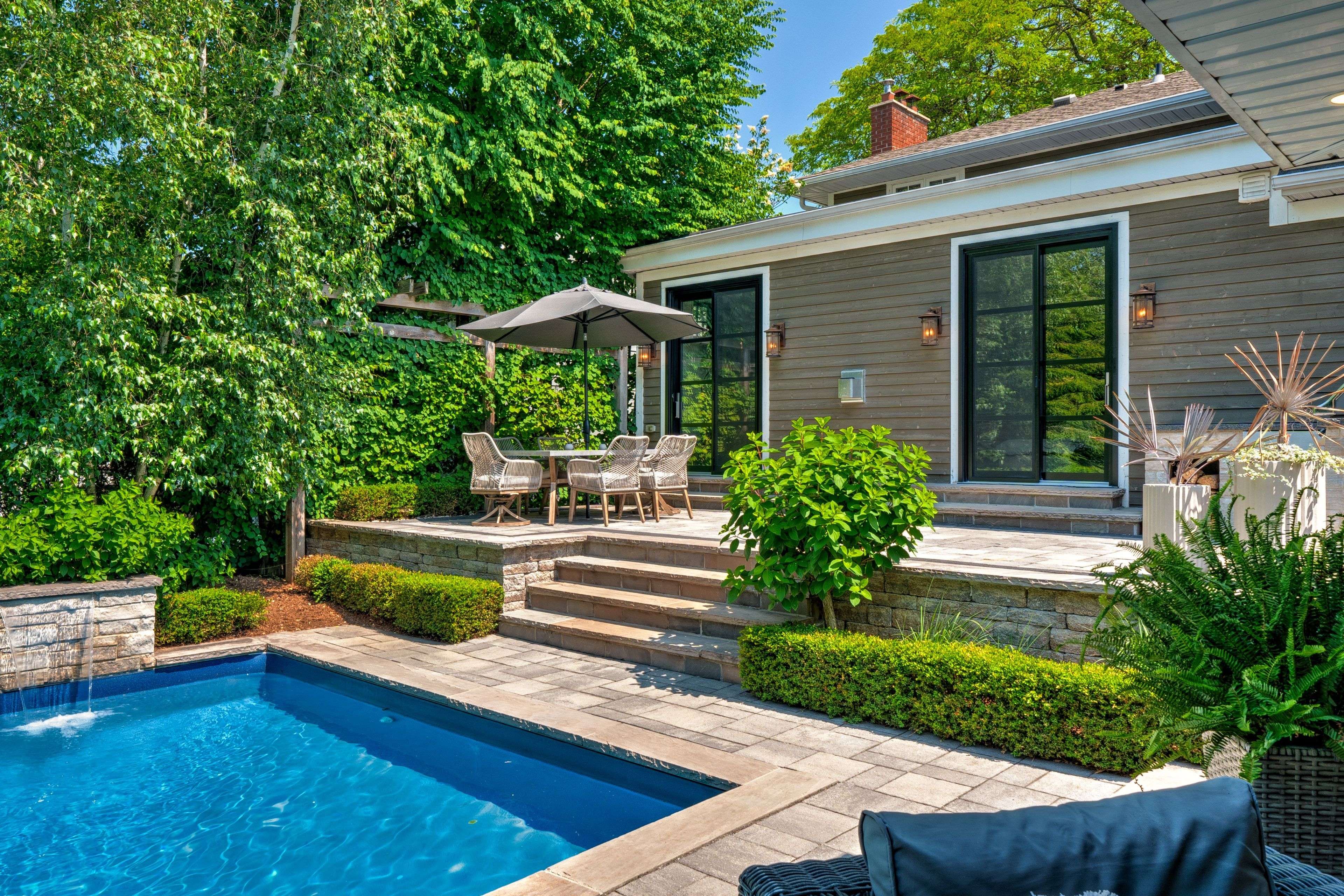 Burlington, ON L7R 2V7,640 George ST