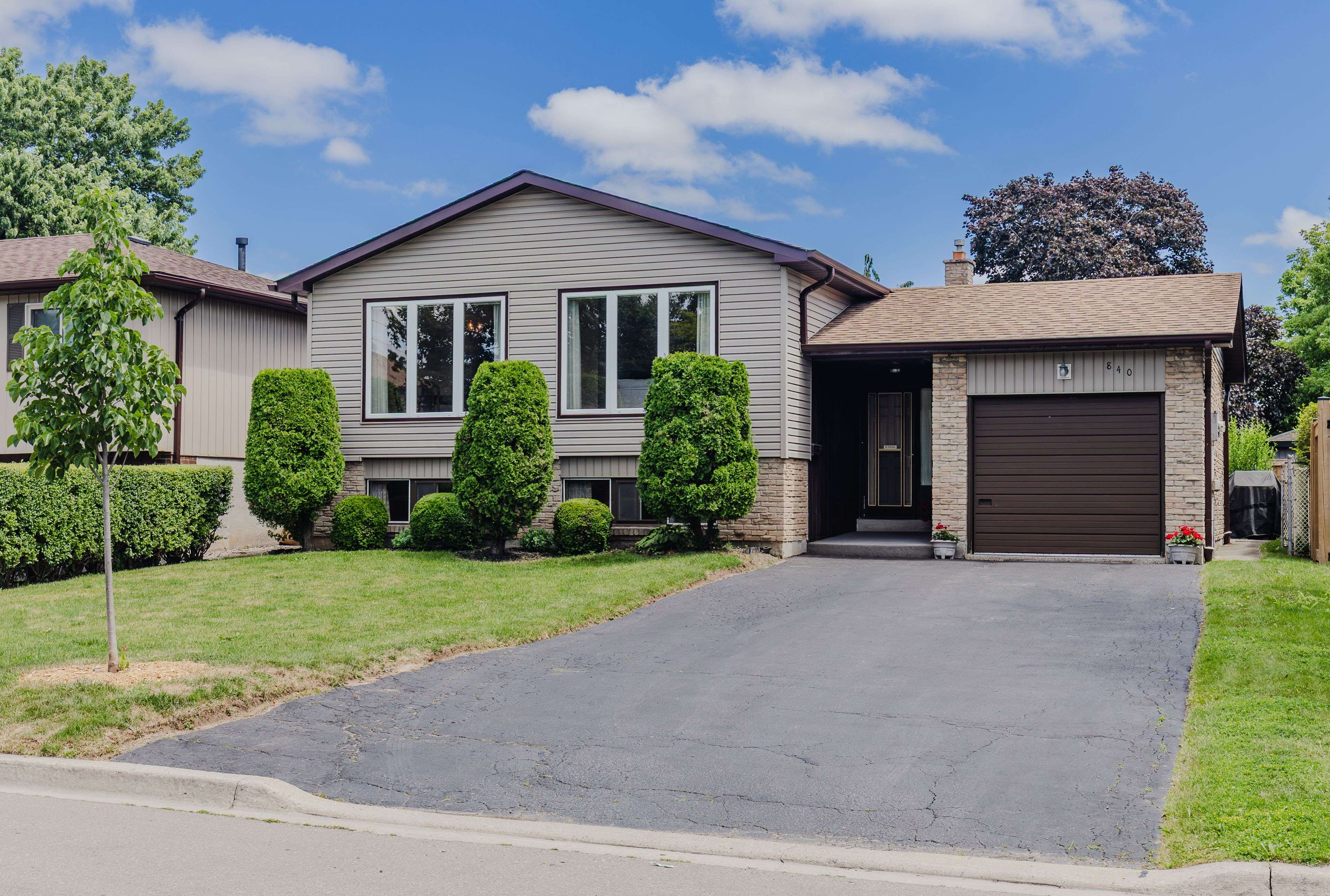 840 Cedarbrae AVE, Milton, ON L9T 3X1